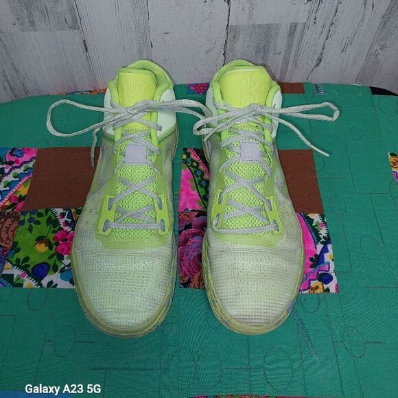 Nike Kyrie Flytrap 4 Barely Volt Men's 11.5 CT2972-700 - Picture 1 of 13